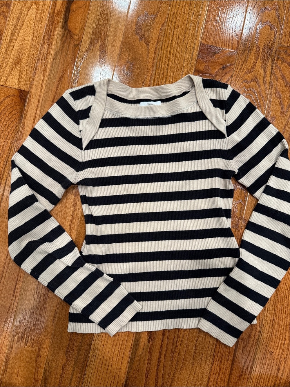 The It Girl Top Current/Elliott Black & Cream stripe long sleeve ribbed sweater - Picture 5 of 7
